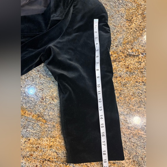 Vintage Portrait Velvet Jacket – Black, Belted, Shoulder Pads, L (Estimated) - Picture 6 of 10